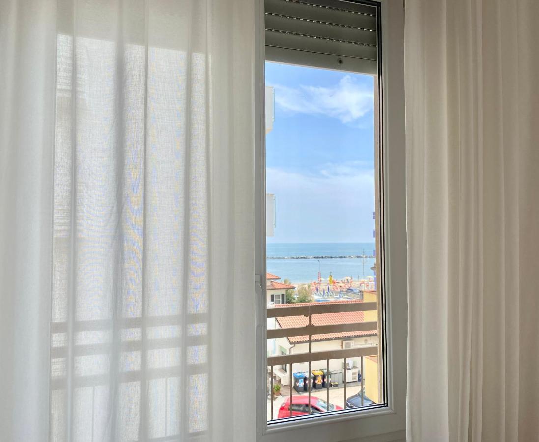 Santa Barbara Hotel & Apartments Белларія-Іджеа-Марина Екстер'єр фото